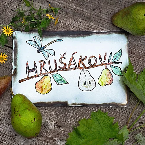 Familien-Hausschild „Hrušákovi“ mit Birnen